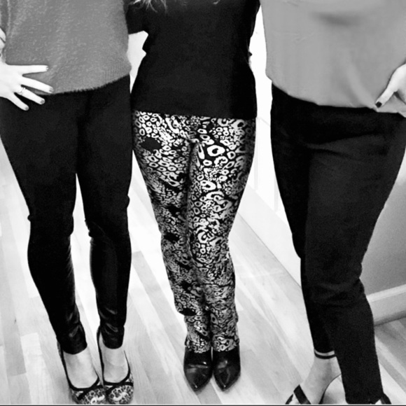LENA GABRIELLE Black & Silver Metallic Leopard Print Pants Size 2 - Picture 3 of 10